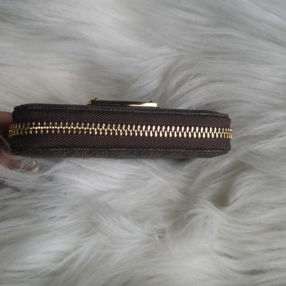 Brown Michael Kors Signature Wallet! - Picture 6 of 6